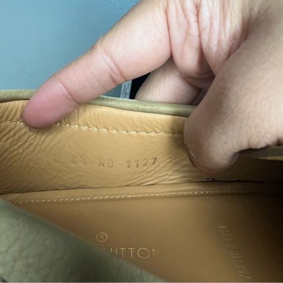 Louis vuitton beige loafer shoes sze 6 1/2 men main image 13